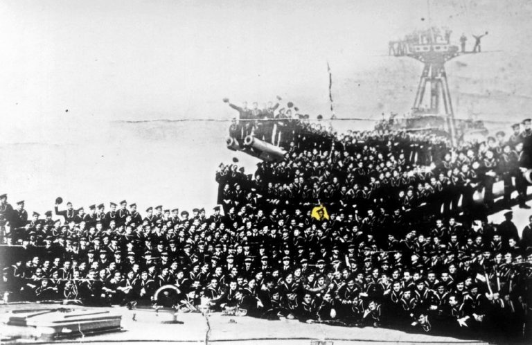 Sull'incrociatore Zara Italiani all'estero I Diari Raccontano